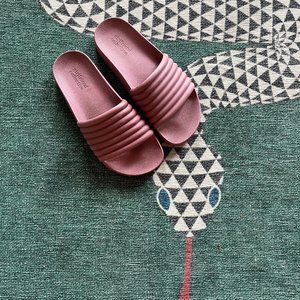 Girlfriend Collective Fig ReSlide sandals W7/M6